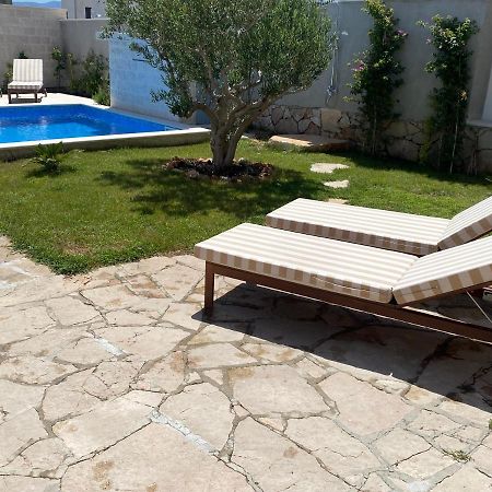 Villa Mediterra Garden & Pool โบล ภายนอก รูปภาพ