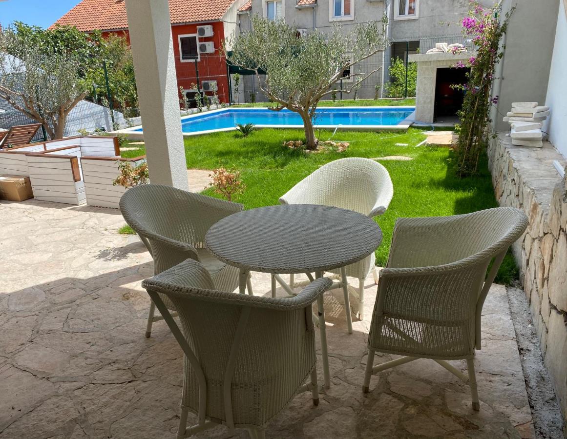 Villa Mediterra Garden & Pool โบล ภายนอก รูปภาพ
